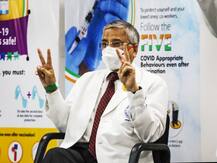 Exclusive: 30 करोड़ लोगों के वैक्सीन देने में कितना समय लगेगा, जानें एम्स के निदेशक रणदीप गुलेरिया का जवाब