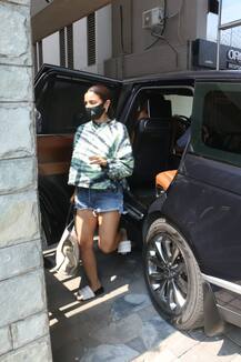 आई क्लिनिक के बाहर दिखीं Alia Bhatt, ब्वॉयफ्रेंड Ranbir Kapoor नहीं थे साथ