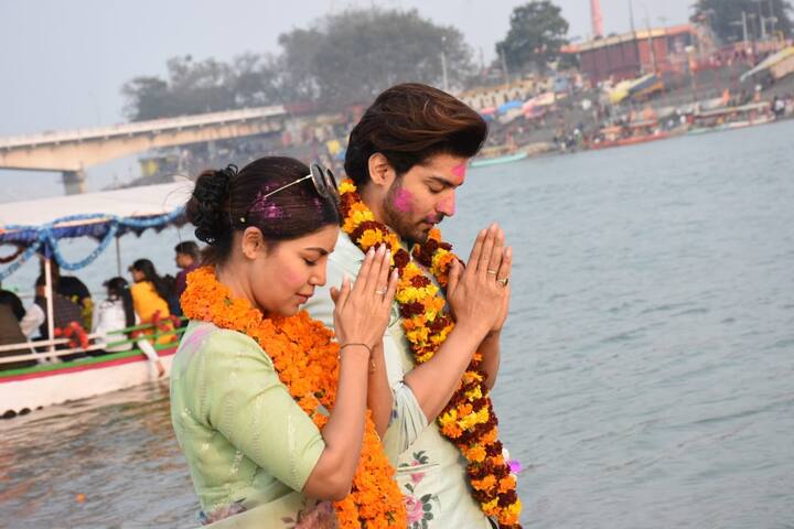 आपको बता दें कि  गुरमीत चौधरी और देबीना बैनर्जी ने छोटे पर्दे पर राम सीता का रोल निभाया था.जो दर्शकों को काफी पसंद आया था.  