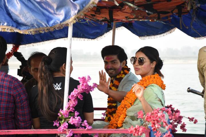 इस शो में एक साथ काम करते हुए दोनों को प्यार हो गया. और शादी कर ली. दोनों की शादी एक सीक्रेट शादी थी. जिसकी जानकारी उन्होंने काफी समय बाद परिवार को दी थी.