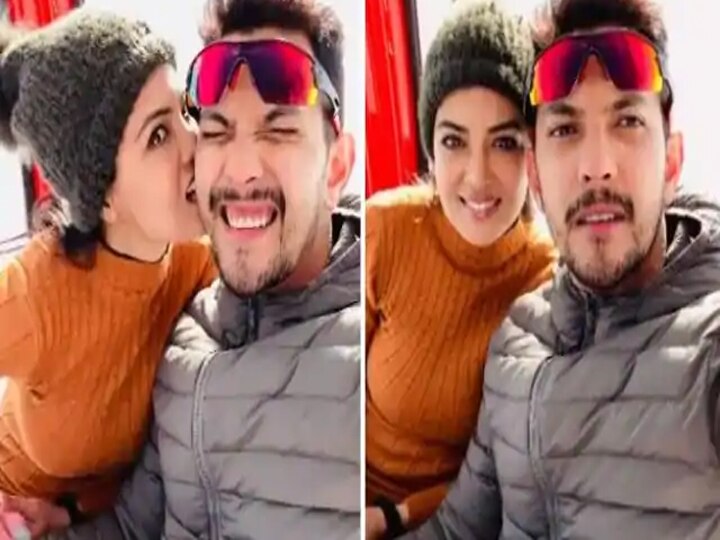 Aditya Narayan shared romantic poses with Shweta Agarwal Aditya Narayan ने Shweta Agarwal के साथ दिया रोमांटिक पोज़, सोशल मीडिया पर शेयर किया Video