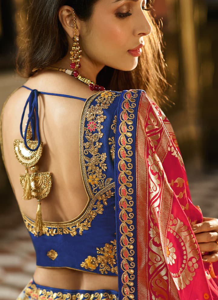 उनका ये साड़ी लुक फैंस को काफी पसंद आता है. (PHOTOS- INSTAGRAM)
