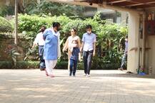 बेटे तैमूर के साथ सज-धज कर घर से निकलीं Kareena Kapoor, कभी भी हो सकती है डिलीवरी, देखें तस्वीरें