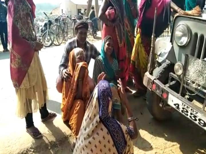 शादी से पहले दो सगी बहनों की उठी अर्थी, मातम में बदला जश्न का माहौल, जानें- क्या है पूरा मामला? Before marriage, two real sisters arose, changed the atmosphere of mourning, know what is the whole matter? ANn शादी से पहले दो सगी बहनों की उठी अर्थी, मातम में बदला जश्न का माहौल, जानें- क्या है पूरा मामला?