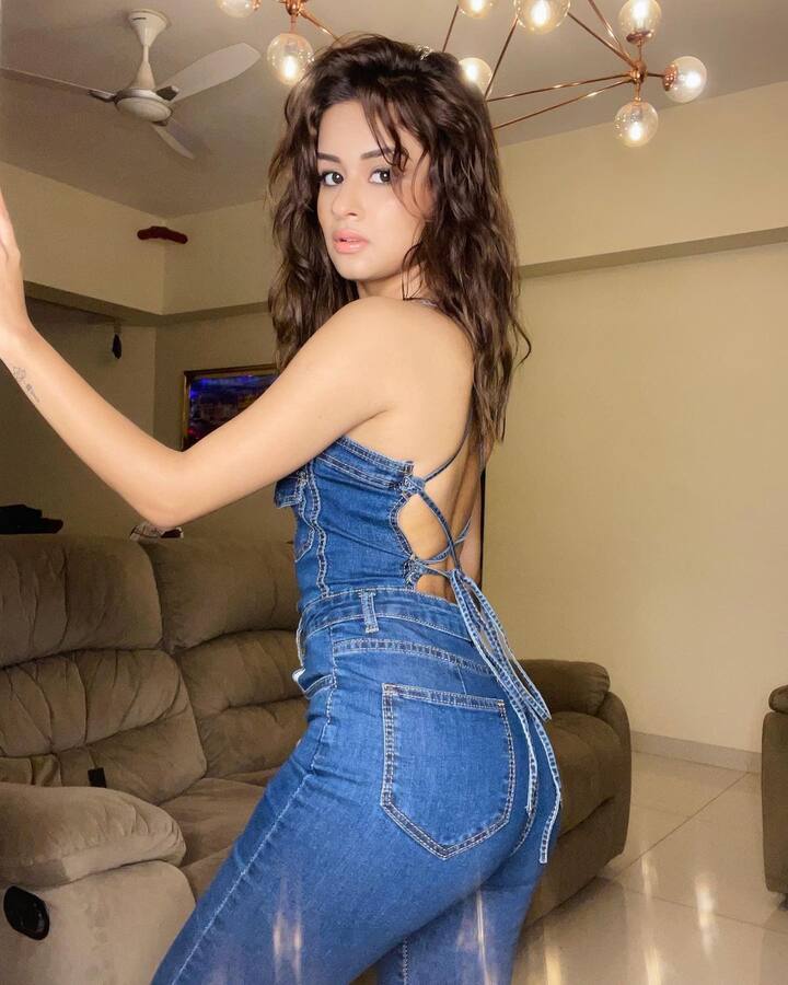 ‘अलादीन नाम तो सुना होगा’ की अवनीत कौर(Avneet Kaur) भले ही अभी केवल 19 साल की हों लेकिन छोटी उम्र में भी उनका स्टाइल और स्टारडम किसी बड़ी एक्ट्रेसेस से कम नही है. छोटी उम्र में ही वो काफी कुछ हासिल कर चुकी हैं.