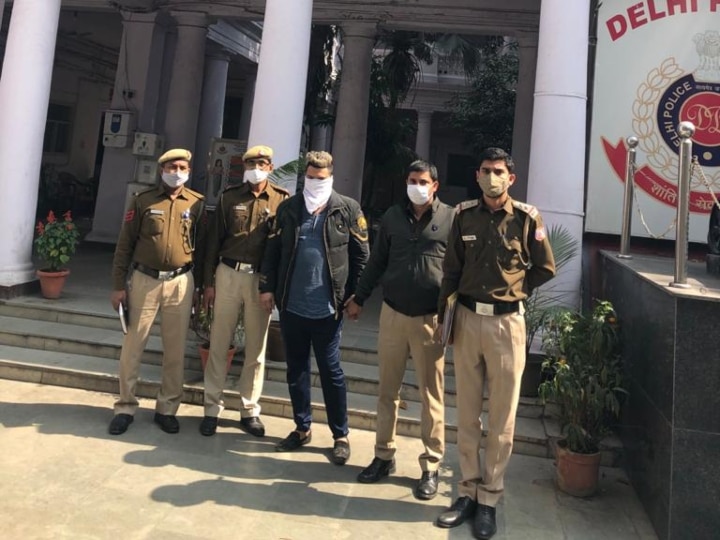 Delhi: A man in daryaganj arrested with 146 Car ECM ann गाड़ियों के 'ECM' पर करते थे हाथ साफ, 146 ईसीएम के साथ एक शख्स गिरफ्तार