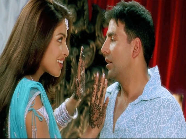  एक दौरा था जब अक्षय कुमार और प्रियंका चोपड़ा के अफेयर के चर्चे खूब होते थे. लेकिन जैसे ही ये खबर ट्विंकल खन्ना को मिली तो उन्होंने तुरंत एक्शन लेते हुए अक्षय की जमकर खिंचाई. तब से लेकर अब तक इस जोडी को साथ में नहीं देखा गया है. फिलहाल दोनों ही बॉलीवुड में एक्टिव हैं लेकिन इनका साथ में फिल्म करने का कोई इरादा नहीं है. 