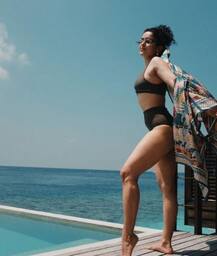 एक्ट्रेस Sanya Malhotra मालदीव में मना रही हैं छुट्टियां, तस्वीरों ने लगाई सोशल मीडिया पर आग