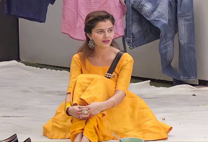 और शायद रूबीना दिलैक की यही बात सबसे ज्यादा भाई क्योंकि ये शो रियलिटी का है और लोगों को शो में रूबीना की रियलिटी देख खूब मज़ा आया. उन्होने टास्क के दौरान खूब मस्ती, बढ़ चढ़ कर हिस्सा लिया. और अपने ह्यूमर से टास्क को मज़ेदार बना दिया.