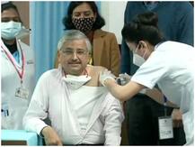 नहीं टला खतरा: एम्स डायरेक्टर बोले- नए कोविड स्ट्रेन ने बढ़ाई चिंता, हर्ड इम्युनिटी हासिल करना मुश्किल