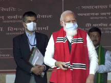 पीएम मोदी बोले- पिछली सरकारों ने स्वदेशी हथियारों की फाइलों को जानबूझ कर दबाया, आयात पर रहा पूरा जोर