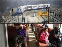 IN PICS: कश्मीर घाटी में 11 महीने बाद चली पहली ट्रेन, 1100 लोगों ने किया सफर