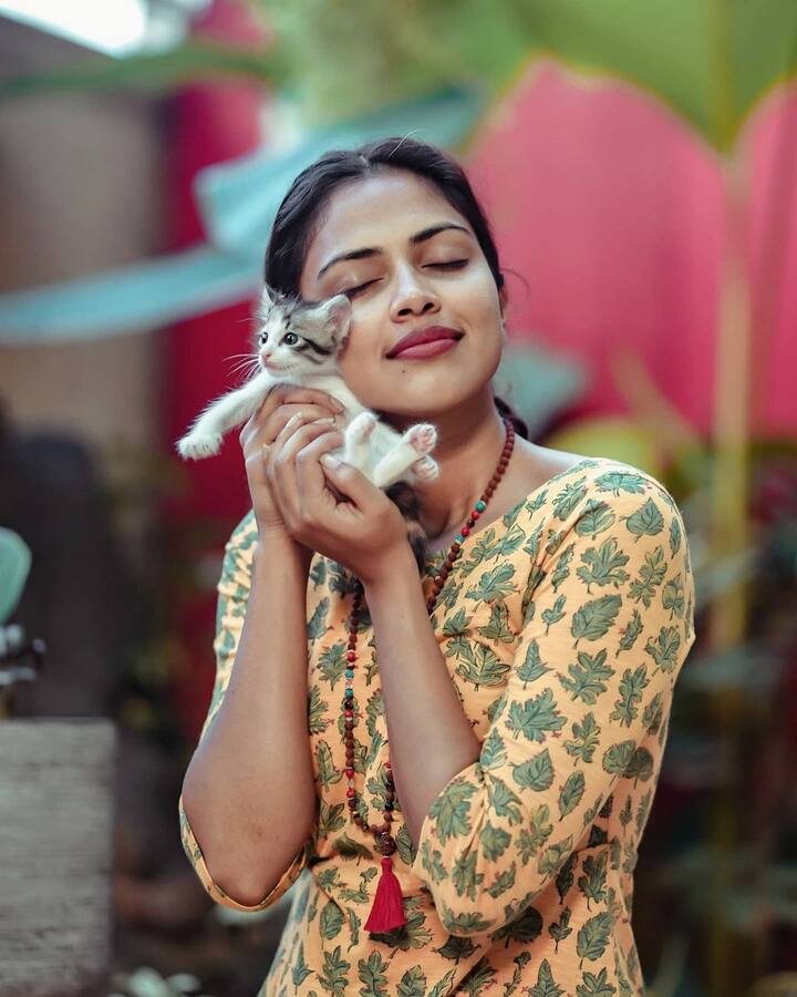 बता दें कि 'अदाई' अमला के करियर की बेंचमार्क साबित हुई है. 