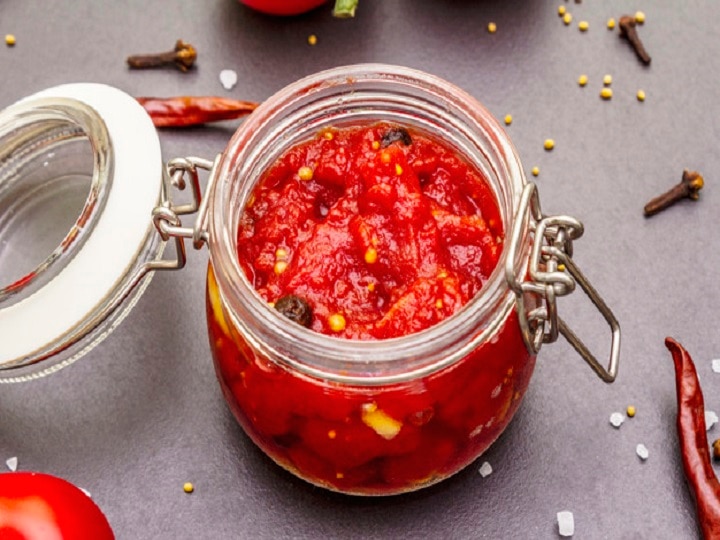 Tomato chutney is also beneficial to health, here are why you should add it to your diet टमाटर की चटनी टेस्ट के साथ हेल्थ के लिए भी फायदेमंद, इसके गुण जान आप हैरान रह जाएंगे