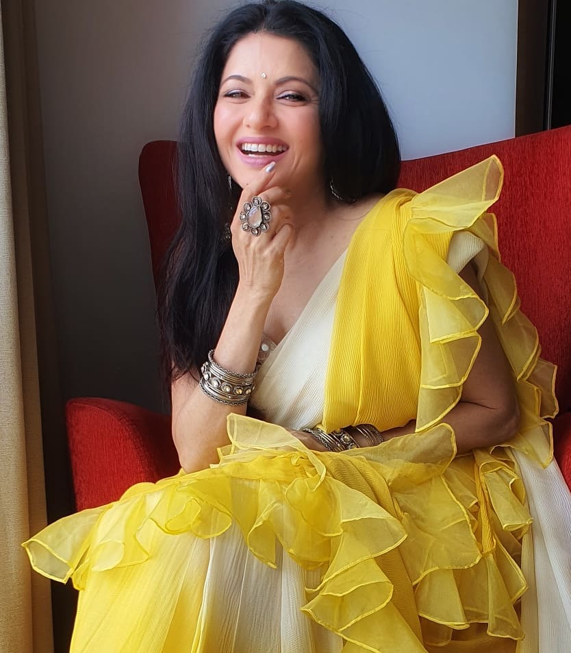 Happy Birthday Bhagyashree: सलमान के साथ पहली फिल्म थी ब्लॉकबस्टर लेकिन पति के लिए छोड़ दी एक्टिंग, 52 की उम्र में भी दिखती हैं बला की खूबसूरत