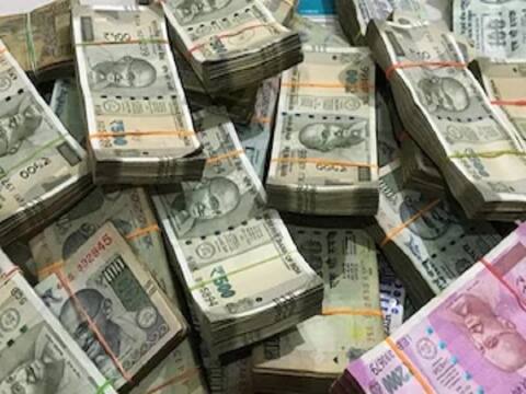तेलंगाना में 200 करोड़ रुपये के घोटाला मामले में ED की सात जगहों पर छापेमारी तेलंगाना में 200 करोड़ रुपये के घोटाला मामले में ED की सात जगहों पर छापेमारी