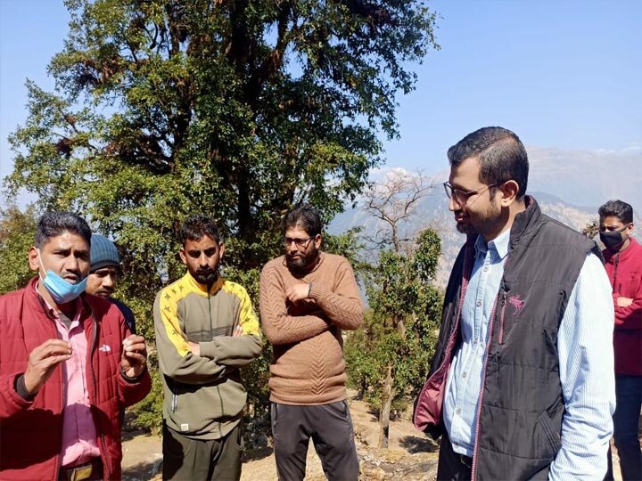 DM visited Rudraprayag Tungnath valley for tourism ann Uttarakhand: तुंगनाथ घाटी को संवारने के लिये डीएम ने किया निरीक्षण, व्यापारियों से मांगे सुझाव