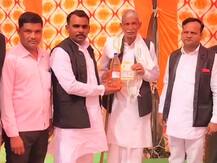 पेट्रोल की बढ़ती कीमतों का अनूठा विरोध, शादी में दो लीटर पेट्रोल देकर किया कन्यादान