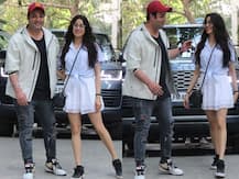 शॉर्ट स्कर्ट और कूल ग्लासेस पहन अपकमिंग फिल्म Roohi को प्रमोट करने पहुंचीं Janhvi Kapoor, देखें तस्वीरें