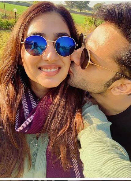 बता दें कि इसी साल जून में दिशा और राहुल शादी के बंधन में भी बंध जाएंगे. घर से बाहर आने के बाद राहुल ने ये बातें कही हैं. जिसके लिए दोनों ने तैयारियां भी शुरु कर दी है.