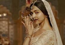 मुझको ये तेरी बेवफाई मार डालेगी: किसने किससे यहां खाया प्यार में धोखा