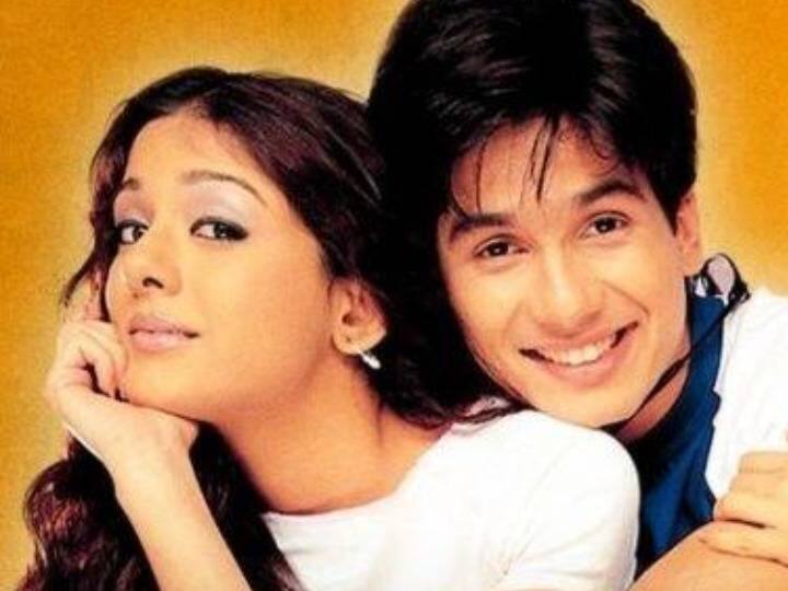 साल 2003 में आई फिल्म 'इश्क विश्क' से उन्होंने बॉलीवुड में डेब्यू किया. इस फिल्म में वह एक कॉलेज स्टूडेंट के किरदार में आए. इस फिल्म के लिए उन्हें बेस्ट मेल डेब्यू एक्टर के लिए फिल्मफेयर अवार्ड मिला.