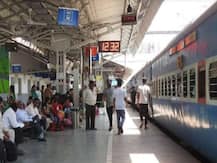 उपासना एक्सप्रेस में चली गोलियां, अपराधी को ले जाने के दौरान ट्रेन पर हमला, गार्ड घायल