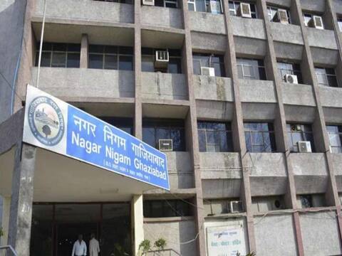 गाजियाबाद नगर निगम ने तेज की हाउस टैक्स वसूली, कॉलोनियों पर चस्पा किया गया नोटिस
