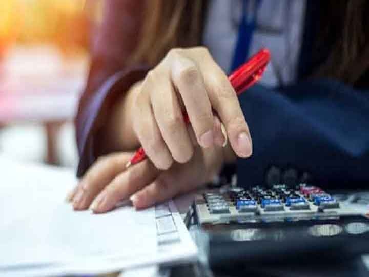 Bank Rules: एक अप्रैल यानी कल से बदल जाएंगे बैंक से जुड़े ये अहम नियम, आपकी जेब पर भी पड़ेगा सीधा असर Many rules related to the bank will change from tommorow April 1st Bank Rules: एक अप्रैल यानी कल से बदल जाएंगे बैंक से जुड़े ये अहम नियम, आपकी जेब पर भी पड़ेगा सीधा असर