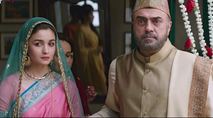 फिल्म राज़ी के गाने दिलबरो की शुरुआती लाइनें कश्मीरी वेडिंग फोक गाने से प्रेरित हैं जो कि लड़की की विदाई के समय गाया जाता है. 
