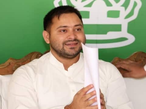 तेजस्वी ने असम विधानसभा चुनाव लड़ने का किया एलान, इन पार्टियों के साथ कर सकते हैं गठबंधन तेजस्वी ने असम विधानसभा चुनाव लड़ने का किया एलान, इन पार्टियों के साथ कर सकते हैं गठबंधन