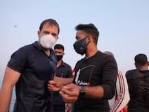 केरल के समुद्र तट पर राहुल गांधी ने लगाया गोता, कांग्रेस के कई बड़े नेताओं ने शेयर की तस्वीर