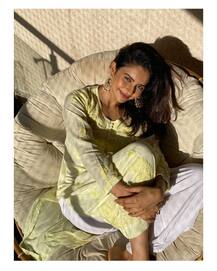 मुंबई में इस कोजी से खूबसूरत घर में रहती हैं Rakul Preet Singh, देखें घर की Inside तस्वीरें