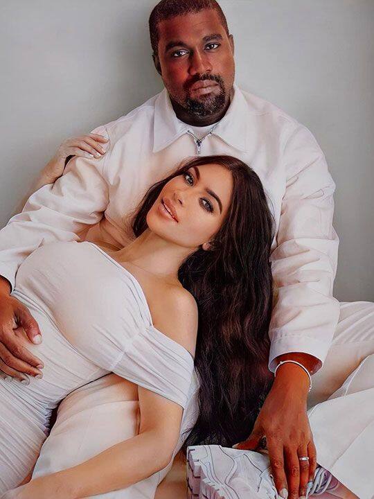 द सन डॉट को डॉट यूके द्वारा प्राप्त दस्तावेजों से पता चलता है कि तलाक लेने की पहल किम द्वारा की गई और कान्ये को रिस्पॉन्डेंट बनाया गया है. 