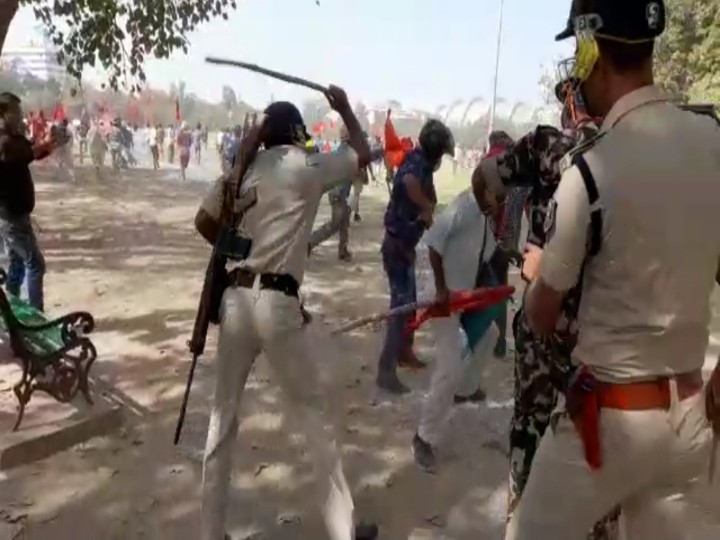 Bihar: Police Lathi-charge On Left Wing Workers For Assembly Siege In  Patna, Many Injured Ann | बिहार: विधानसभा घेराव के लिए निकले वाम दल के  कार्यकर्ताओं पर पुलिस ने किया लाठीचार्ज, कई