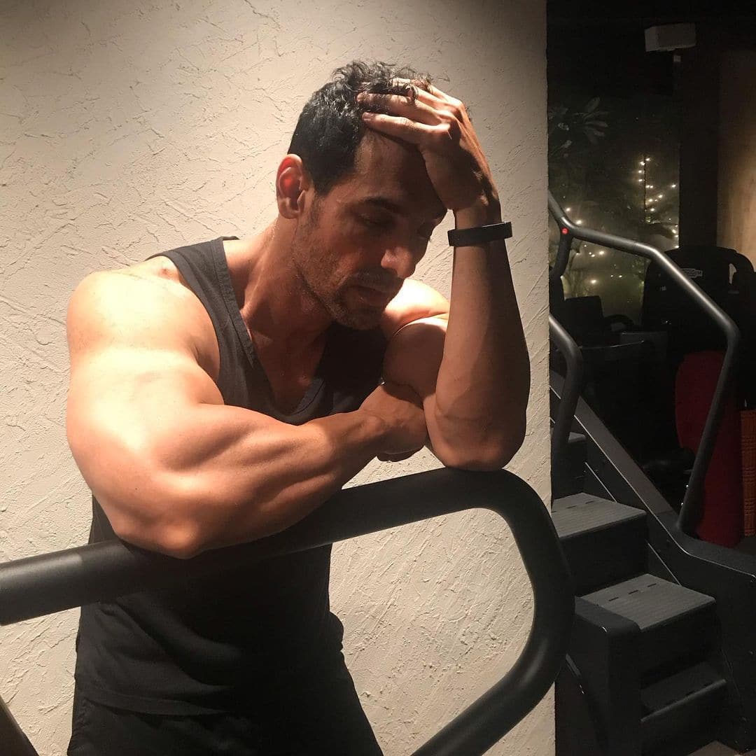 John Abraham on Instagram: সাইবার 'অ্যাটাক'? আচমকা মুছল জনের সব ইনস্টা পোস্ট! John Abraham deletes all posts from Instagram account, leaves fans confused, know in details John Abraham on Instagram: সাইবার 'অ্যাটাক'? আচমকা মুছল জনের সব ইনস্টা পোস্ট!