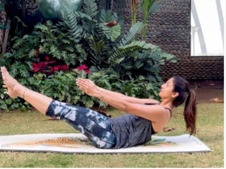 एक्ट्रेस Shilpa Shetty ने वीडियो शेयर कर बताया-  योग के दौरान लगी चोट से उबरने का बेहद आसान उपाय