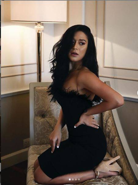 एक इंटरव्यू के दौरान कृष्णा ने बताया था कि उनका परिवार बहुत सपोर्टिव है. उन्होंने कहा था कि, “वो मेरे लिए हर फैसले को स्वीकारते भी हैं और इजजत भी करते हैं. वो मुझे खुले तौर पर इजाजत देते हैं कि मैं हर वो काम करूं जो मैं अपनी जिंदगी में करना चाहती हूं.”