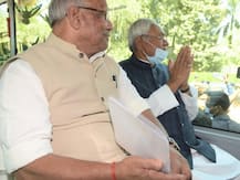 इलेक्ट्रिक बस से विधानसभा पहुंचे नीतीश कुमार, कहा- पर्यावरण के लिए है जरूरी