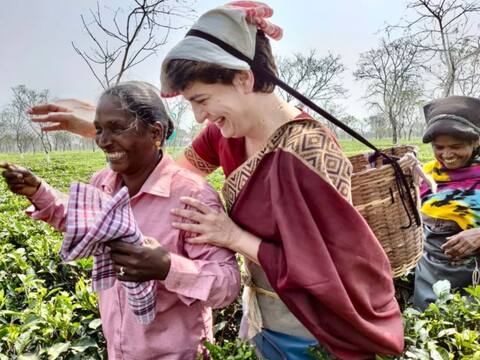असम विधानसभा चुनावः क्या प्रियंका के अंदाज से मिलेगी राज्य में कांग्रेस को सत्ता? असम विधानसभा चुनावः क्या प्रियंका के अंदाज से मिलेगी राज्य में कांग्रेस को सत्ता?
