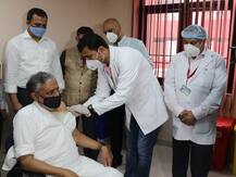 कोरोना वैक्सीन लेने के बाद बोले सुशील मोदी- राबड़ी देवी भी लें टीका, वैक्सीनेशन को राजनीति से ऊपर रखे विपक्ष