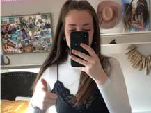 कनाडा: स्कूल प्रशासन ने छात्रा की लॉन्जरे स्टाइल ड्रेस पर आपत्ति जताकर भेजा घर, स्टूडेंट के पिता ने जताया कड़ा विरोध