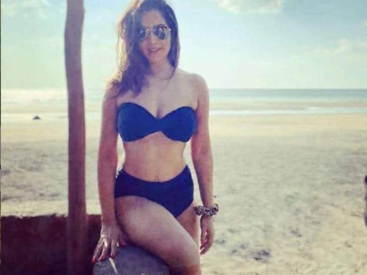 एक्ट्रेस किम शर्मा ने फिल्म इंडस्ट्री को छोड़ने का फैसला किया और अपना ब्राइडल ग्रूमिंग स्टूडियो, 'लिआसन' शुरू किया.