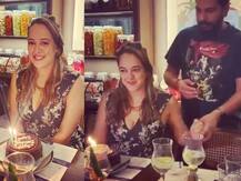 क्या प्रेग्नेंट हैं युवराज सिंह की पत्नी हेजल कीच? एक्ट्रेस का बर्थडे फोटो देखकर फैंस पूछ रहे हैं सवाल