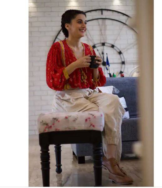 शूटिंग से थककर लौटने के बाद तापसी अपने सपनों के घर में सुकून के पल बिताती हैं. फोटो क्रेडिट- इंस्टाग्राम