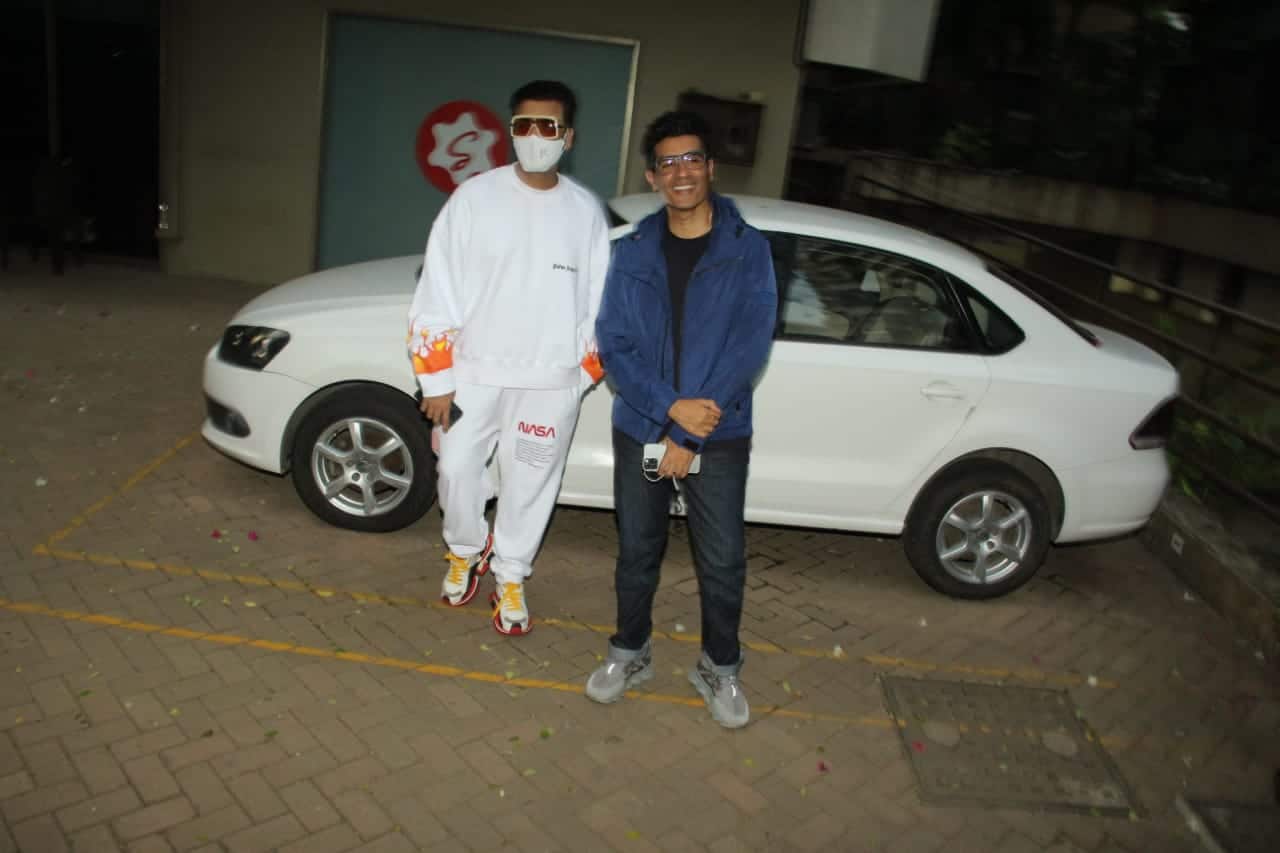 डिलीवरी के बाद पहली बार सैफ के साथ नज़र आईं Kareena Kapoor, देखें बीती रात हुई पार्टी की INSIDE तस्वीरें