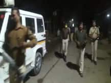 अपराधियों को पकड़ने गए पुलिस जवानों पर हमला, दो घायल, निजी अस्पताल में चल रहा इलाज