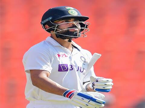IND vs ENG 4th Test, Day 2 Score: लंच तक भारत के 4 विकेट गिरे, विराट कोहली बिना खाता खोले आउट IND vs ENG 4th Test, Day 2 Score: लंच तक भारत के 4 विकेट गिरे, विराट कोहली बिना खाता खोले आउट