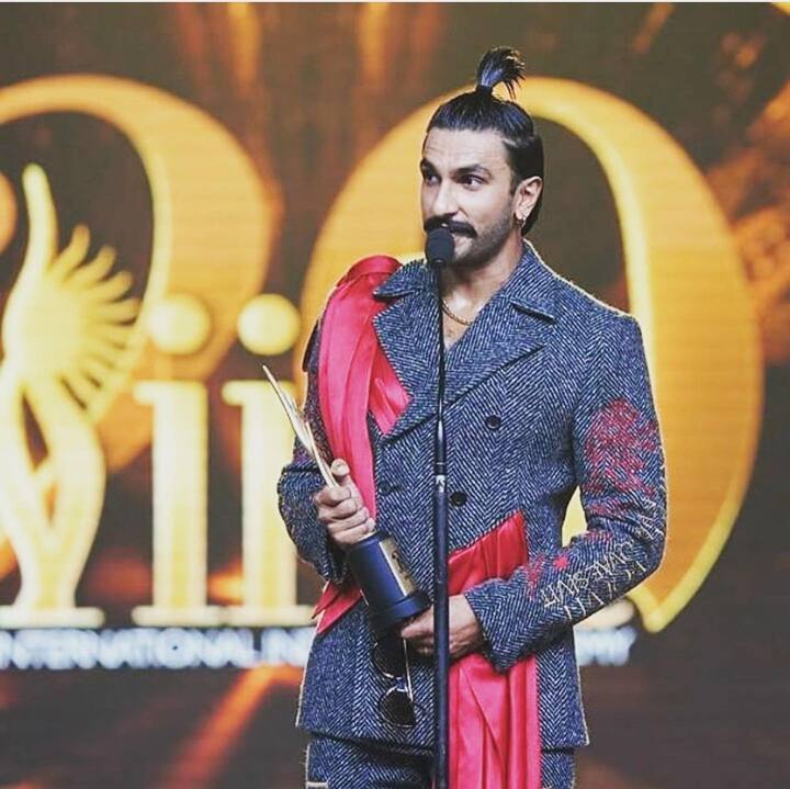 रणवीर सिंह - क्या आप जानते हैं कि रणवीर सिंह कभी कॉपी राइटर का काम रह चुके हैं. एक विज्ञापन कंपनी में वो ये काम करते थे. 