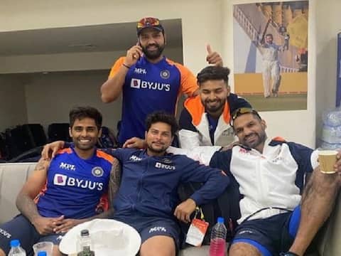 Ind vs Eng: रोहित शर्मा, ऋषभ पंत, सूर्यकुमार यादव के साथ शिखर धवन की एक 'मुलाकात' Ind vs Eng: रोहित शर्मा, ऋषभ पंत, सूर्यकुमार यादव के साथ शिखर धवन की एक 'मुलाकात'